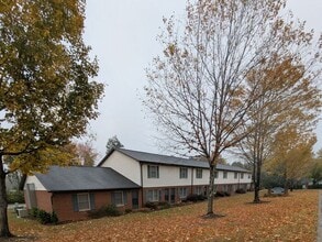 Building Photo - 49 22nd Ave NE