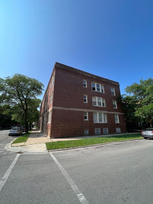 5006 S Champlain Ave, Chicago, IL 60615 House Rental in Chicago, IL