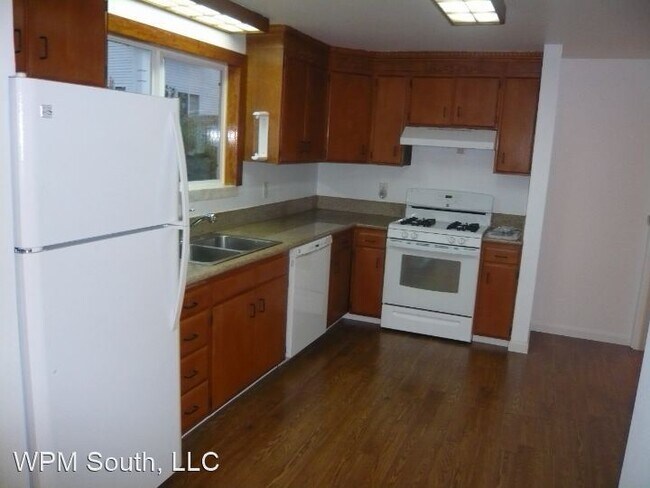 Foto del edificio - 4 br, 2.5 bath House - 4252 South 158th St...