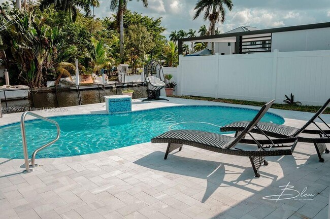 Foto del edificio - 2506 Bimini Ln