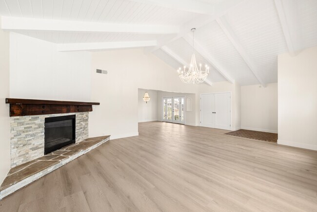 Building Photo - 4927 Oceanaire St