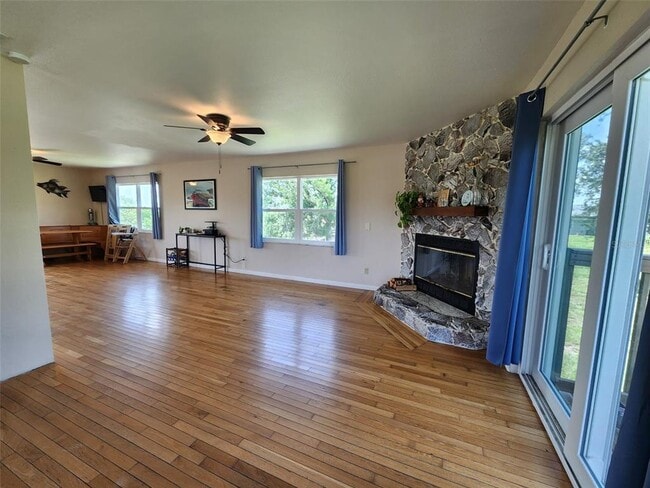 Building Photo - 373 Hile Ln