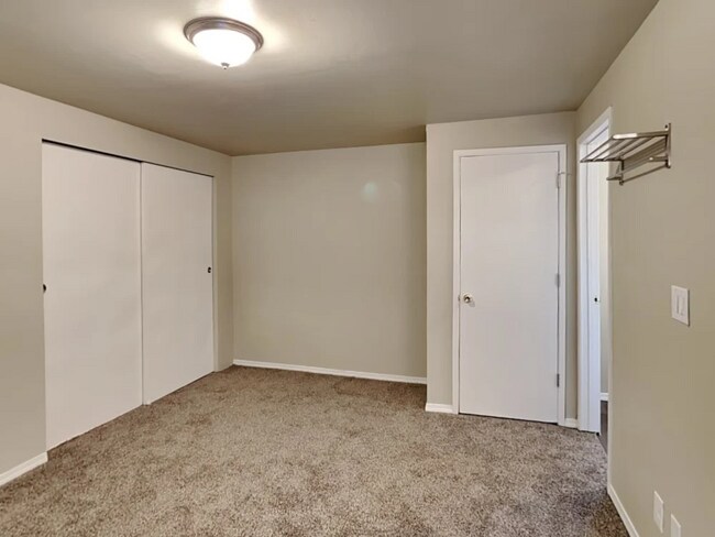 Foto del edificio - 7734 S Mission Dr