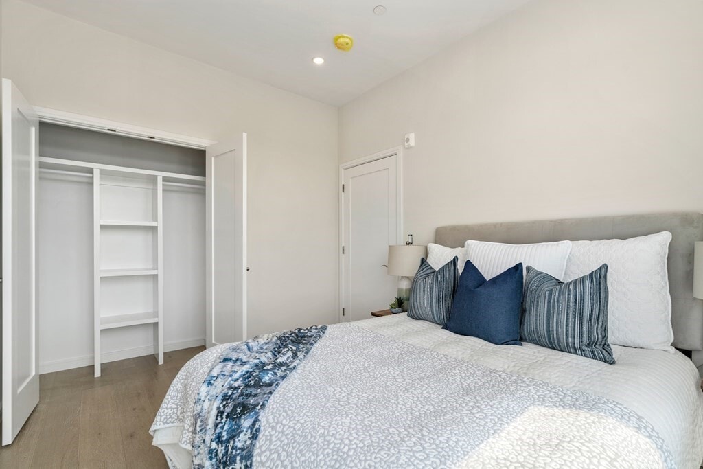 385 Pleasant St Unit 11, Watertown, MA 02472 Room for Rent in