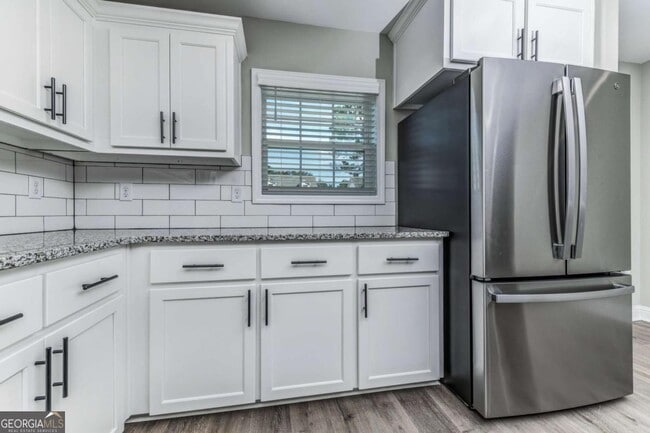 Building Photo - 411 Madison Ave