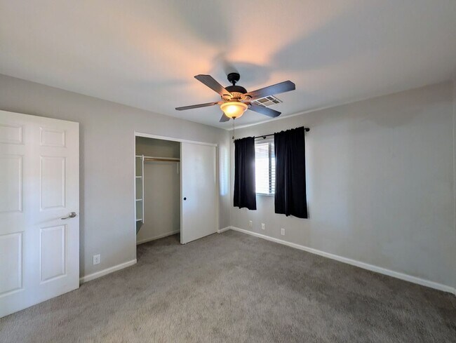 Foto del edificio - 15746 W Elm St