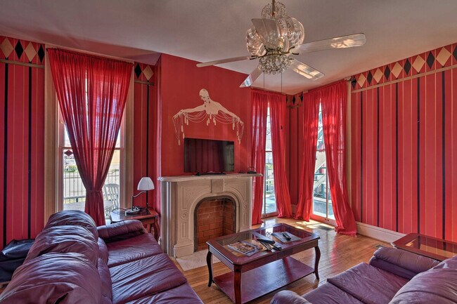 Building Photo - 2901 Broadway Avenue J