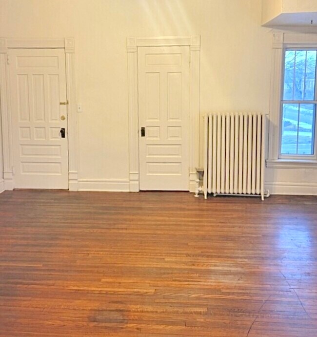 Sala de estar - 609 S Broad St