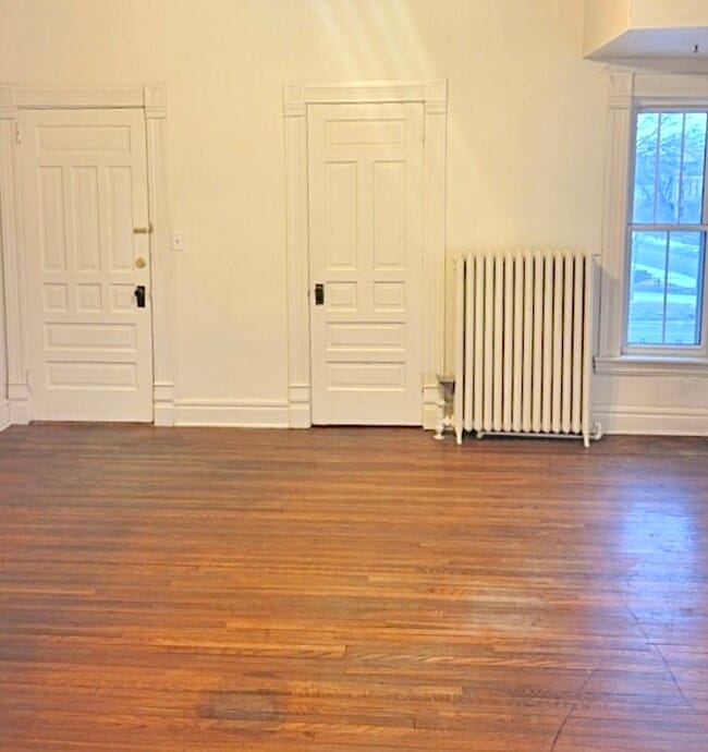 Living Room - 609 S Broad St