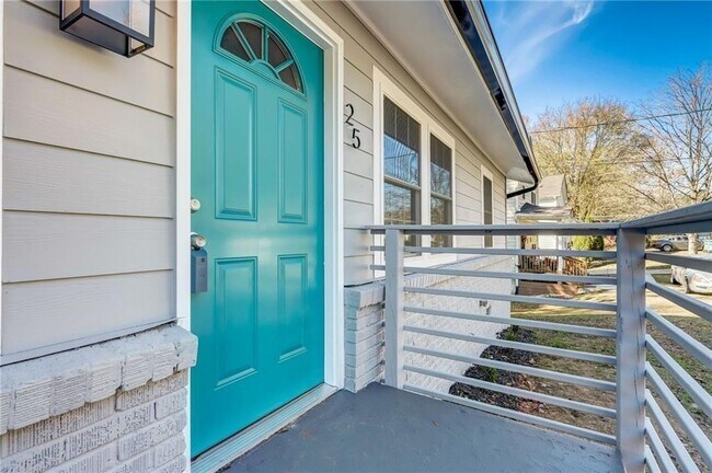 Foto del edificio - 2574 Elliott St NW