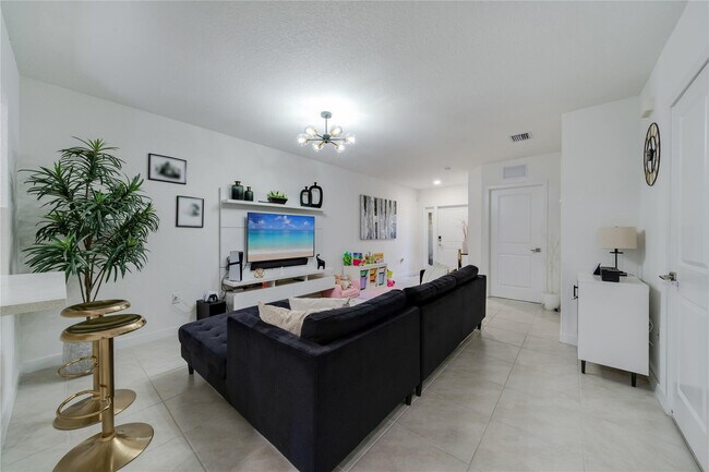 Foto del edificio - 561 NE 5th Terrace