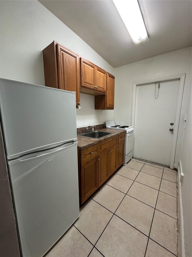 Foto del edificio - 424 NW 15th Terrace