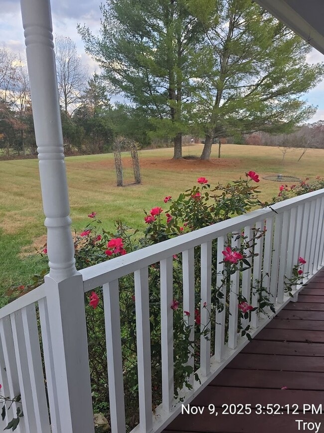 Foto del edificio - 912 Hunters Lodge Rd