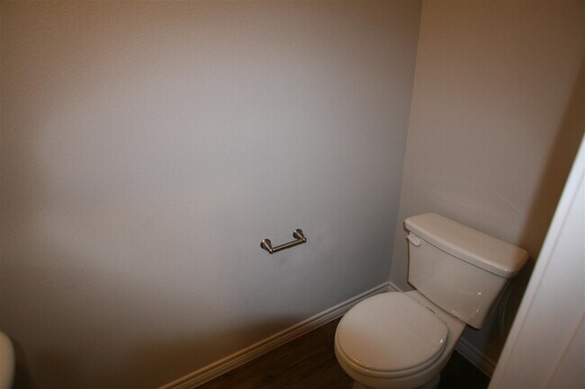 Building Photo - 217 Peruna Dr