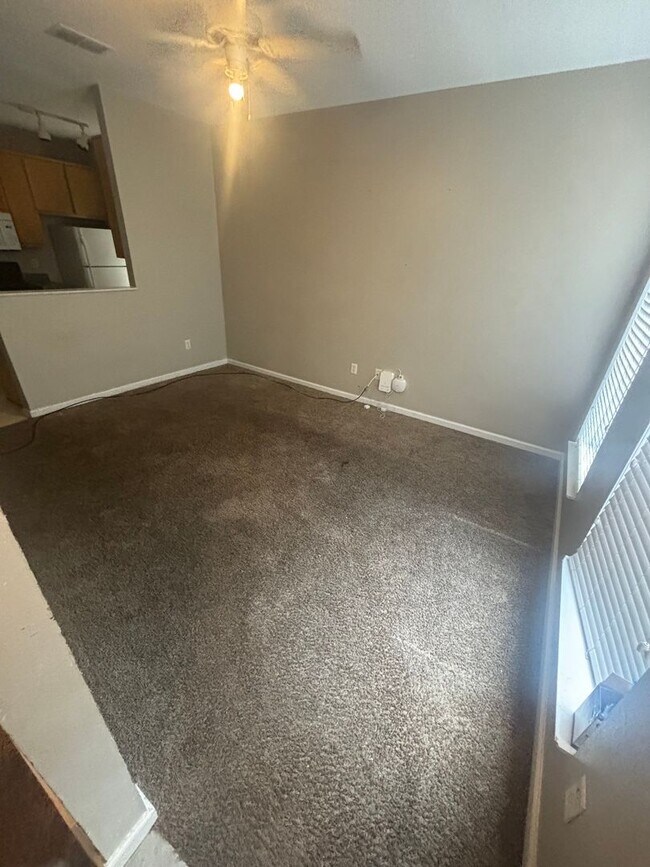 Foto del edificio - Spacious 3 BR 3 BA in Great Location!