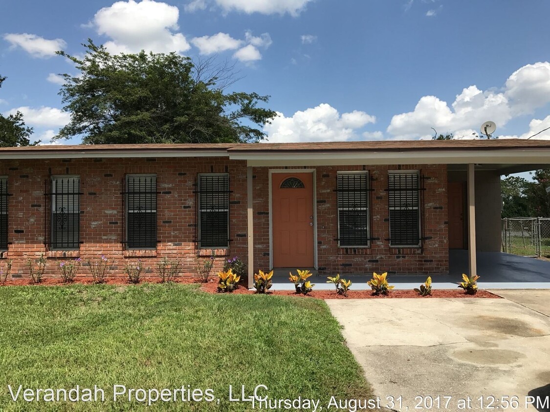 Primary Photo - 3 br, 1 bath House - 303 Greens End Street