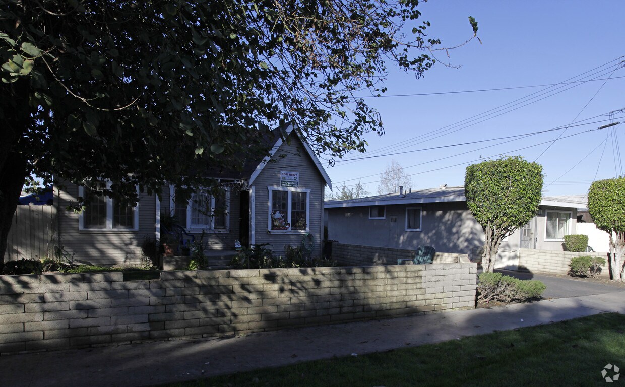 Foto del edificio - 129 N Pritchard Ave