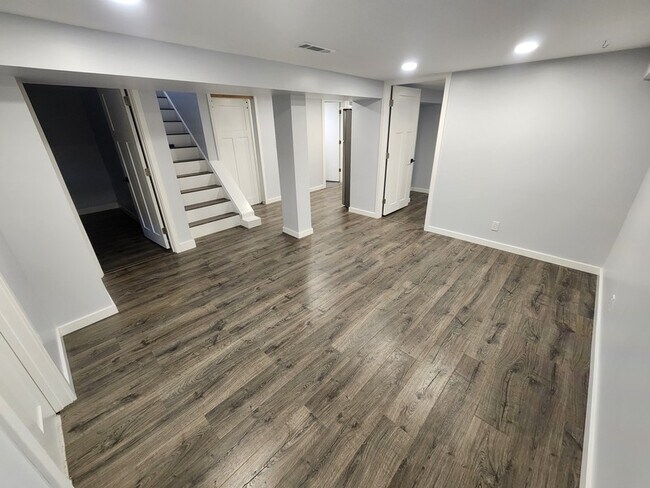 Foto del edificio - 842 E Stratford Ave