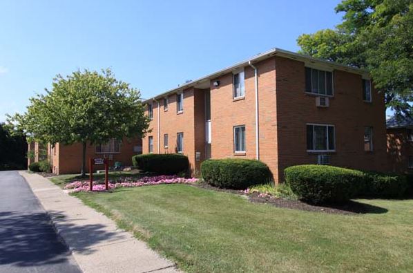 Building Photo - Highland Bay Apartments