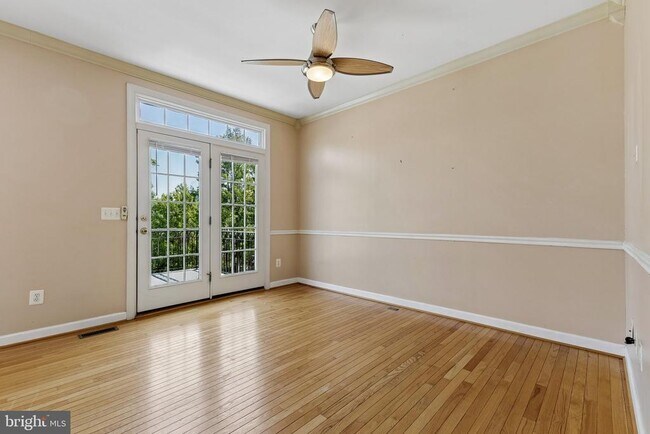 Building Photo - 43809 Water Bay Terrace