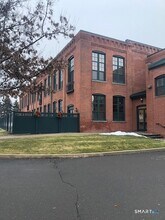 Building Photo - 1 Indian Neck Ave