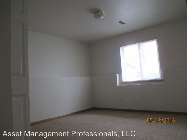 Building Photo - 614 St Johns Ave