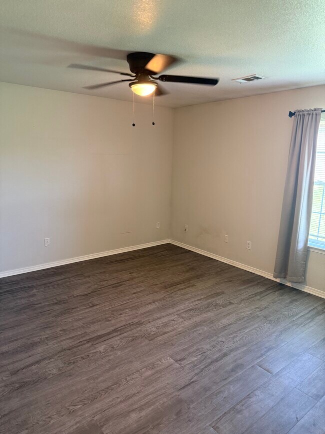 Dormitorio principal - 5708 Whitney Cir
