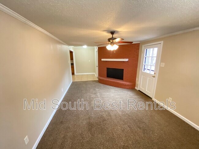 Foto del edificio - 3701 Crosswood Cove