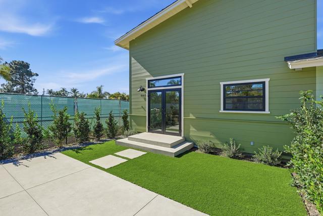 Building Photo - 1065 Buena Vista Way