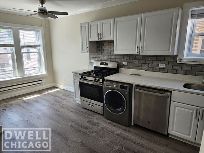 Foto del edificio - 2125 W Giddings St