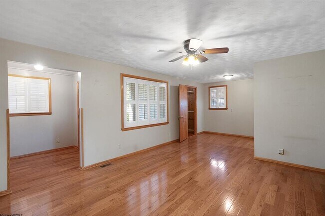 Foto del edificio - 3508 Old Mill Rd