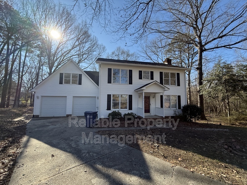 Foto principal - 106 Greenwood Cir