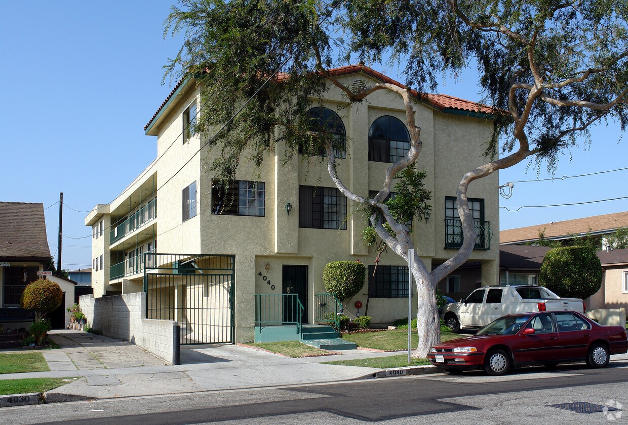 Primary Photo - 4040 W 138th St