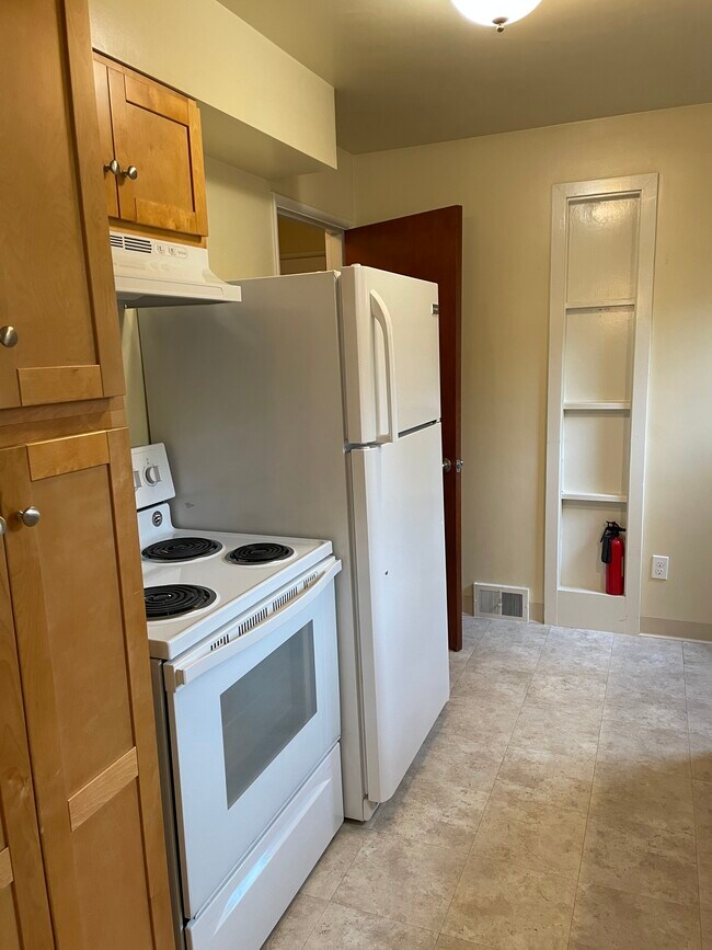 Foto del edificio - 2161 Waverly Pl N