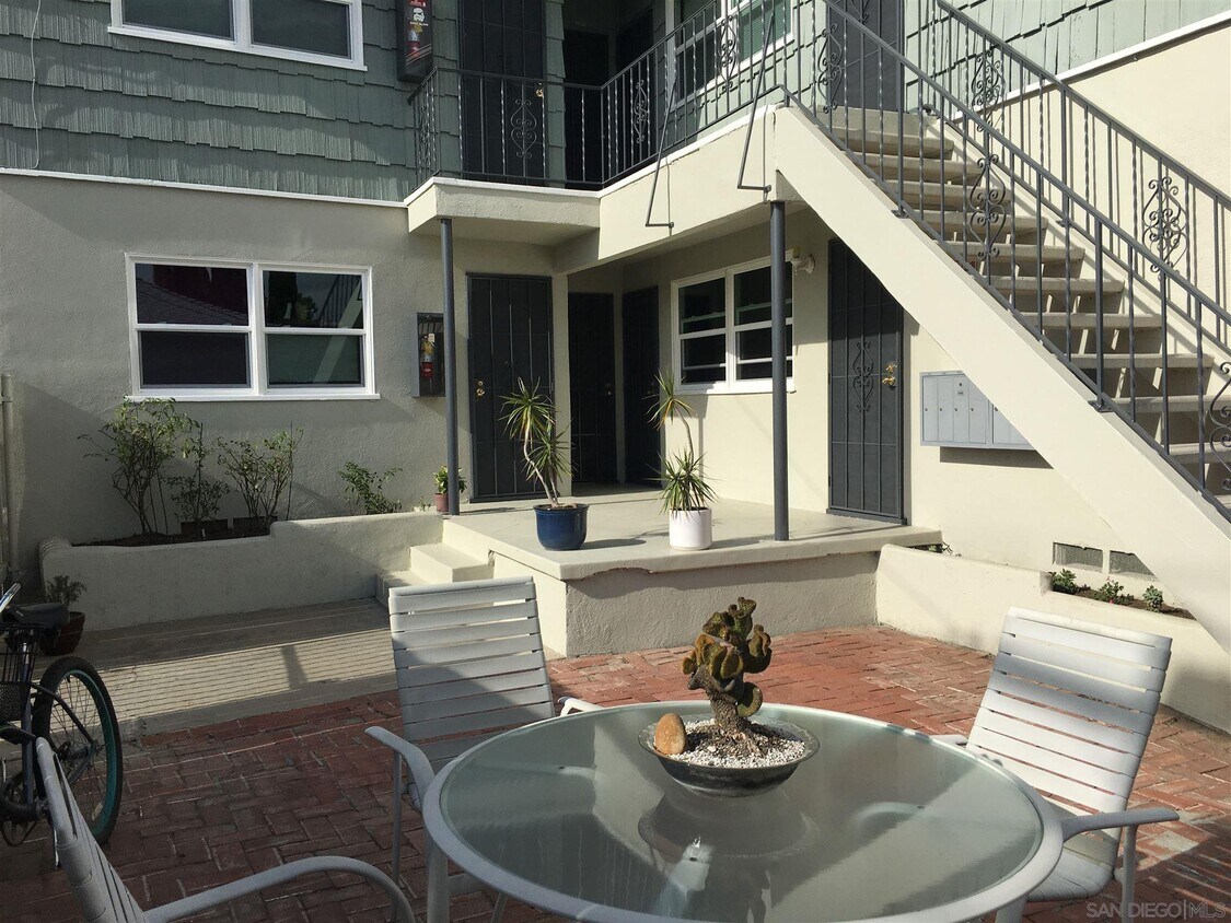 Building Photo - 1602 Pacific Beach Dr