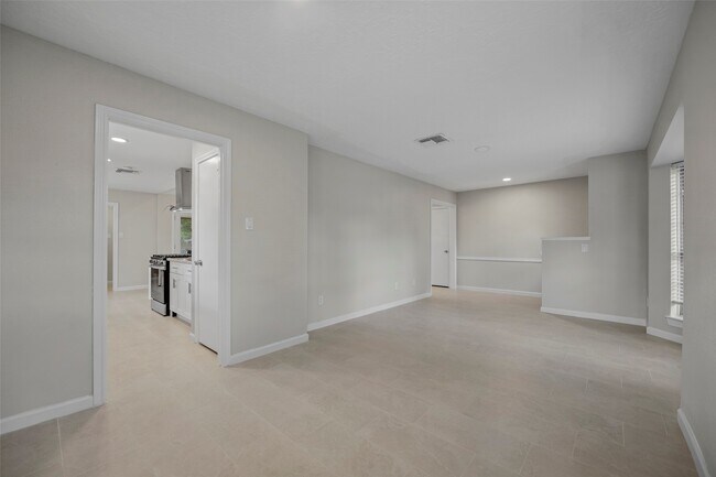 Foto del edificio - 1015 Rock Canyon Dr