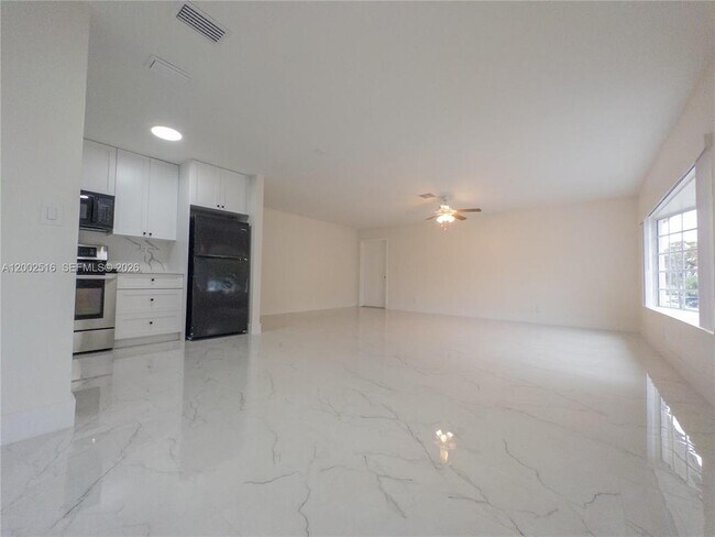 Foto del edificio - 5400 NW 18th St
