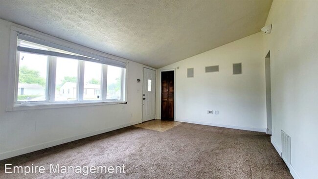 Building Photo - 3 br, 1 bath House - 821 Borley Avenue
