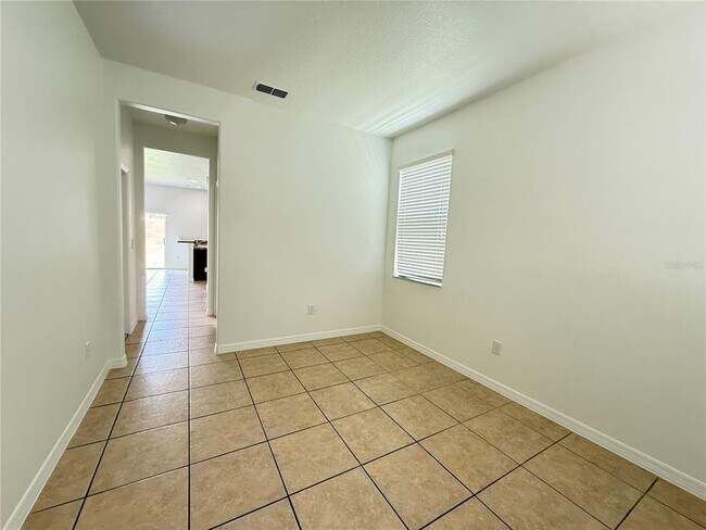 Building Photo - 10713 Savannah Landing Cir