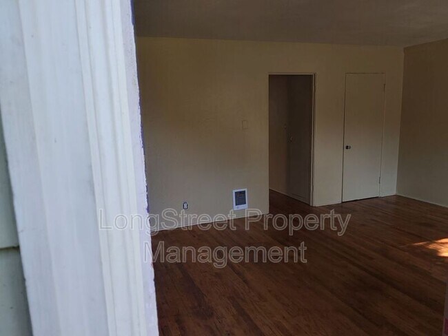 Foto del edificio - 624 NW 19th St