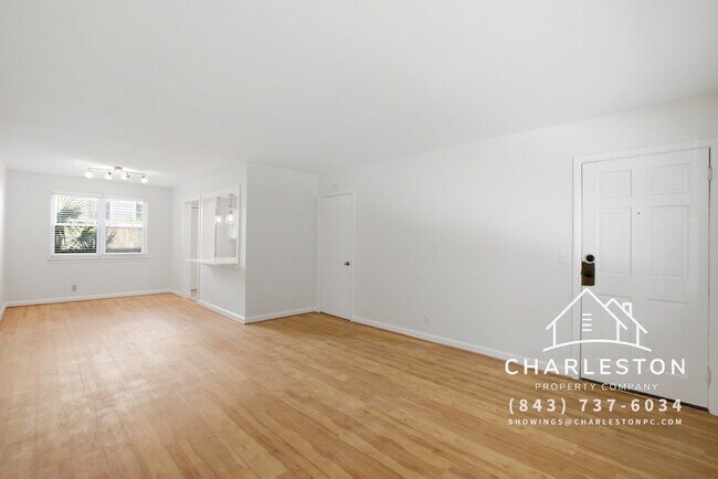 Photo - 119 Wentworth St Unit B - available now! Apartment