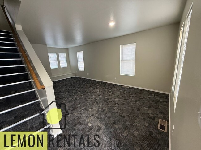 Building Photo - 1204 S 7th St