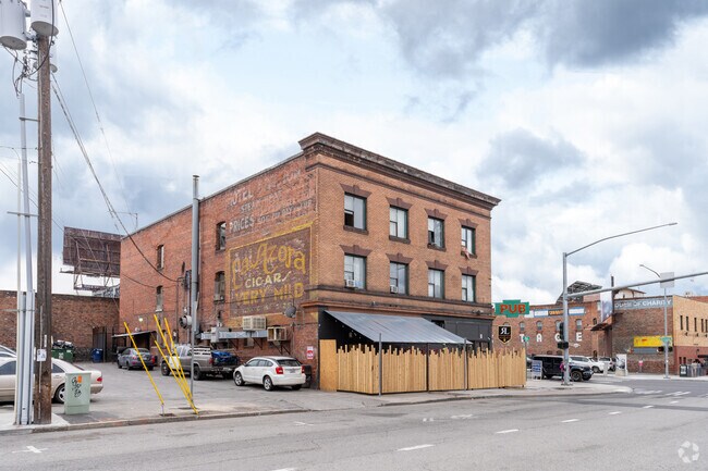 Building Photo - 2-10 E Main Ave