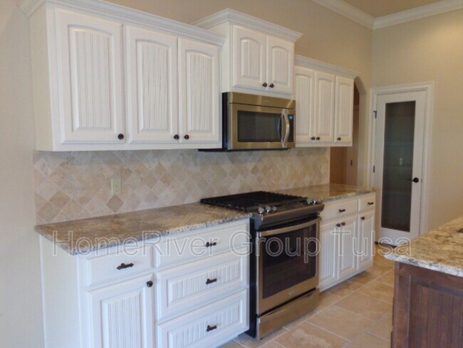 Foto del edificio - 7509 E 83rd Pl N