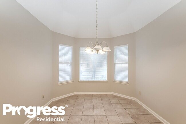 Building Photo - 8205 Regal Bend Dr