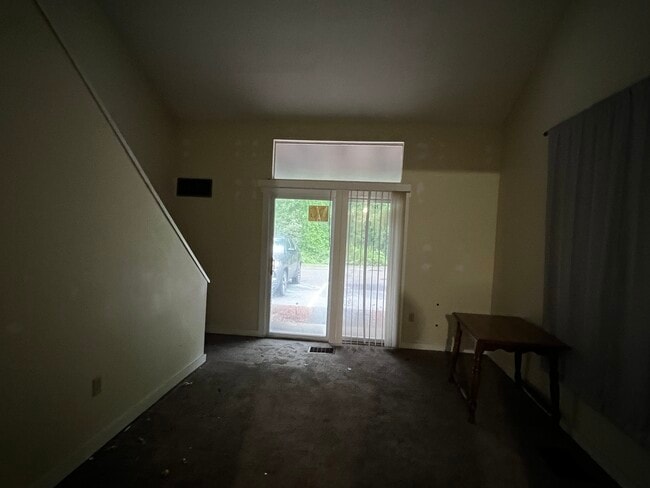 Building Photo - Towne Estates