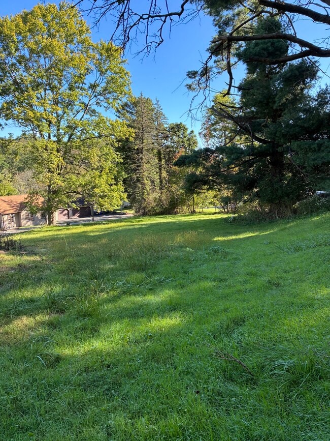 Building Photo - 4015 Gibsonia Rd