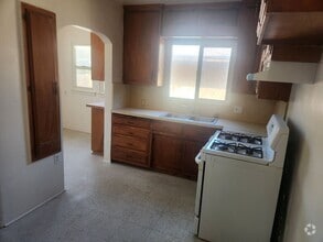 Building Photo - 3315 Fairmount Blvd