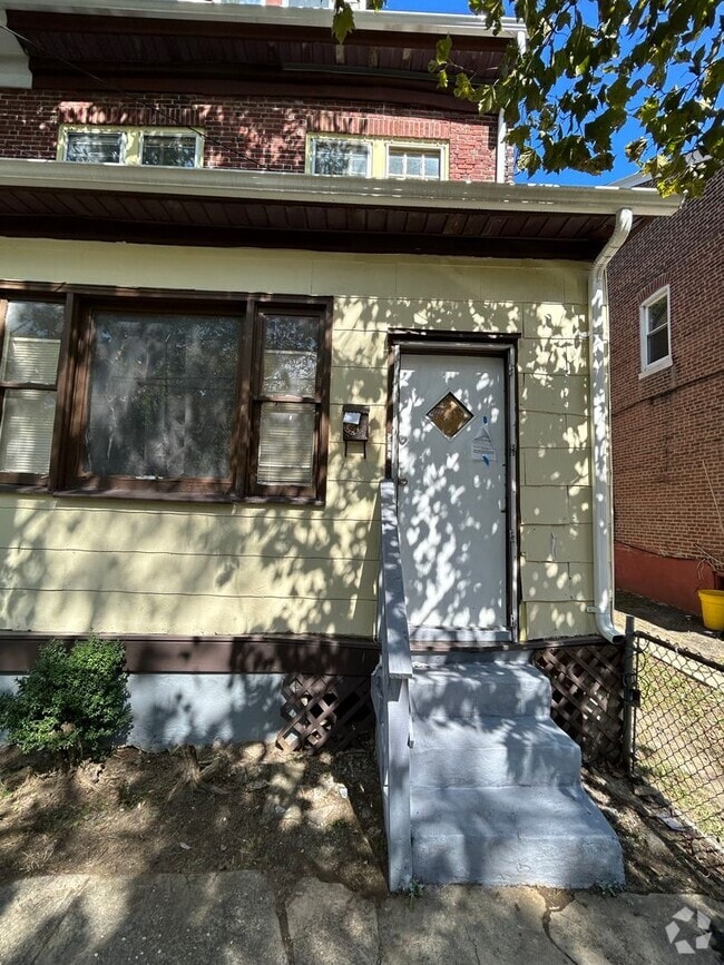 Building Photo - 648 Stuyvesant Ave