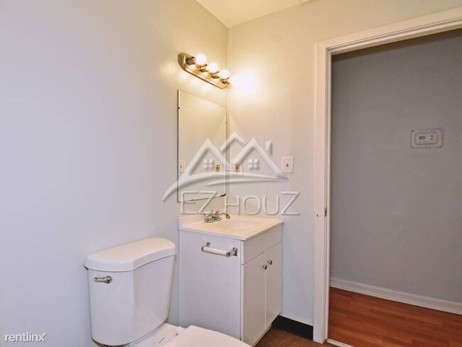 Foto del edificio - 1 br, 1 bath Apartment - 1801 N. Rosedale,25
